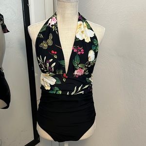 🌸Brand new•swimsuit🩱•Large